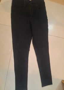 Levi&#39;s 721 High Rise Skinny Jeans