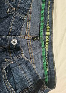 Dollhouse Distressed Denim Shorts – Size 11