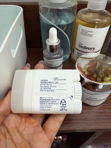 Isntree Hyaluronic Acid Airy Sun Stick