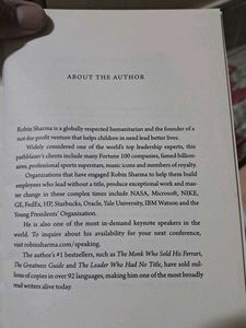 Self Help Book By the Author Robin Sharma.