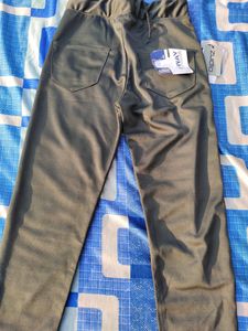 Best Track Pant... 28 Size