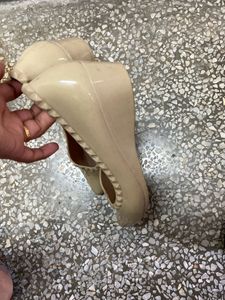 2 Bottom Heels In Wine And Cream Shade