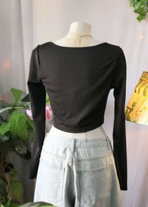 Black Long Sleeve Crop Top