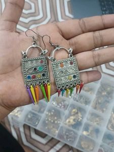 Vintage-Inspired Colorful Drop Earrings