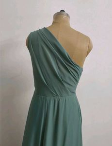 Elegant Green One-Shoulder Dress