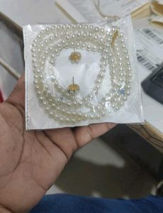 New artificial pearl necklace with earrings