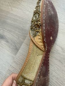 Embellished Jutti