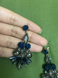 BEAUTIFUL STONE EARRINGS