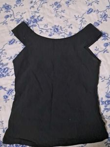 Black Offshoulder Top