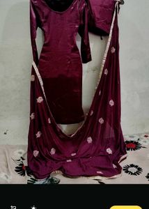 Golden Stone Embroidery work Kurta Set Size issue