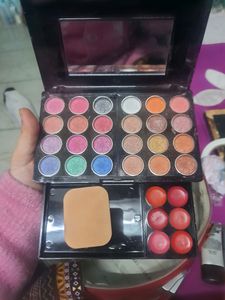 3 Compartments All In 1 Makeup Kit