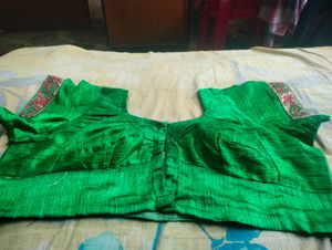 Combo 2 Blouses.