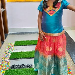Pattu Pavada