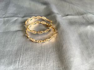 Stylist Hoops