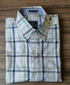 Men&#39;s Casual Shirt