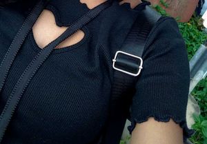 black heart cut out top 🖤