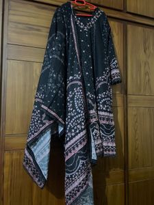 Elegant Black Embroidered Kurti