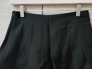 Korean Black Pleated Skirt With Shorts
