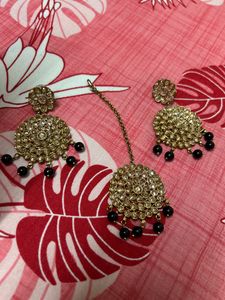 Earrings With Mang Tikka