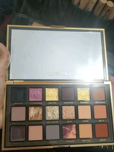 Huda Beauty Pallet &#34;Empowered&#34;