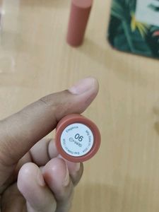 Mars Peaches and nude shade lipstick