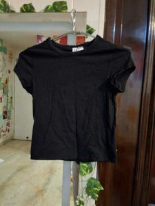 Black H&M Basic Tee