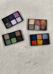 Set of 4 eyeshadow pallets