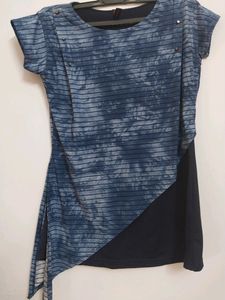 TIE KNOT TOP