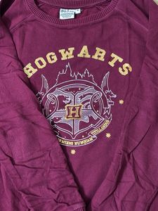 Hogwarts Graphic Print Sweatshirt