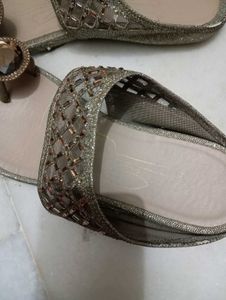 Ladeis Footwear