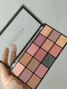 Makeup Revolution Re-loaded Newtrals 3