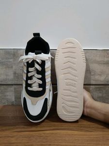Stylish Black &amp; White Sneakers