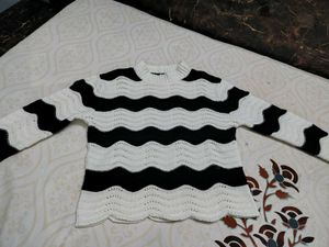 Black and white winter wear Top