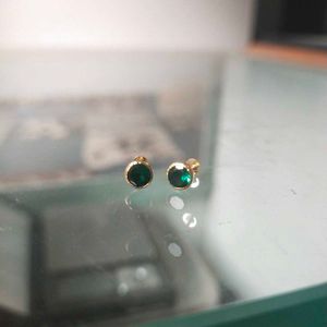 22C Pure Gold Green Dimond Stud Earrings