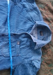 COMFORTABLE UNISEX DENIM SHIRT