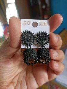 Stylish Black Jhumka Earrings