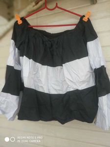 Black&amp;of white Cape Style Top