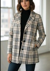 Plaid Blazer - Chic & Stylish