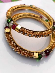 Gold Tone Beaded Bangle Set