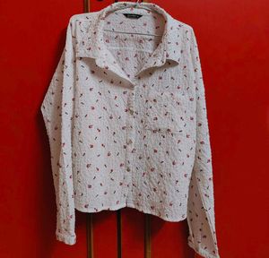Crinkled White Shirt With Flower Detailing