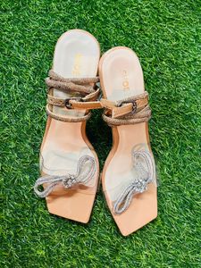 beautiful shoe flair Heel  👠 unused brand new