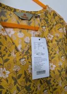 Women Full Sleeve Kurti