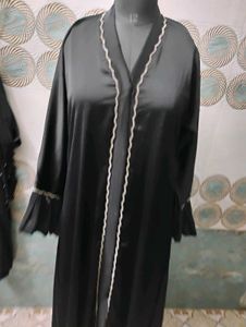 Elegant Waves Black Abaya