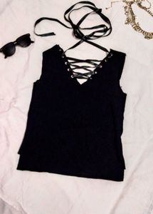 Lace-Up tank  Top 🖤