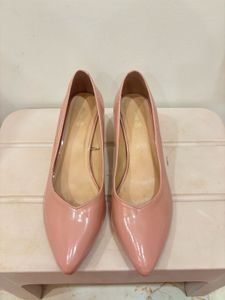 “Max” Nude Kitten Pumps