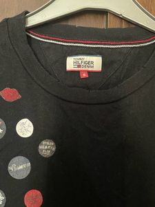 Tommy Logo Tshirt