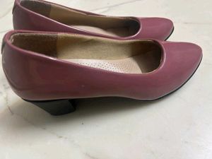 Elegant Mauve Ballerinas