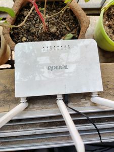 Tenda Router