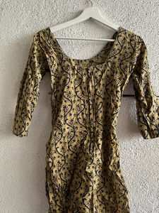 Kurti Set-Beautiful BlueCream With Chudidar