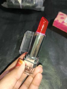 Colour Change Lipstick
